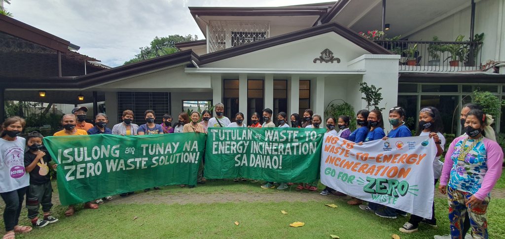 Farmers and communities hold a People's Forum on the proposed waste-to-energy (WtE) incinerator in Davao City.